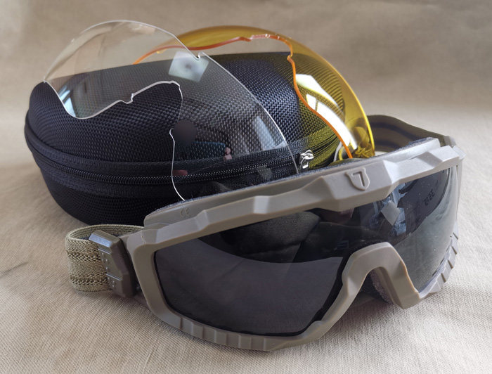 Full - carved F19 glasses Motorcycle helmet outdoor off - country sports cycling wind - proof glass three lens with a lens box