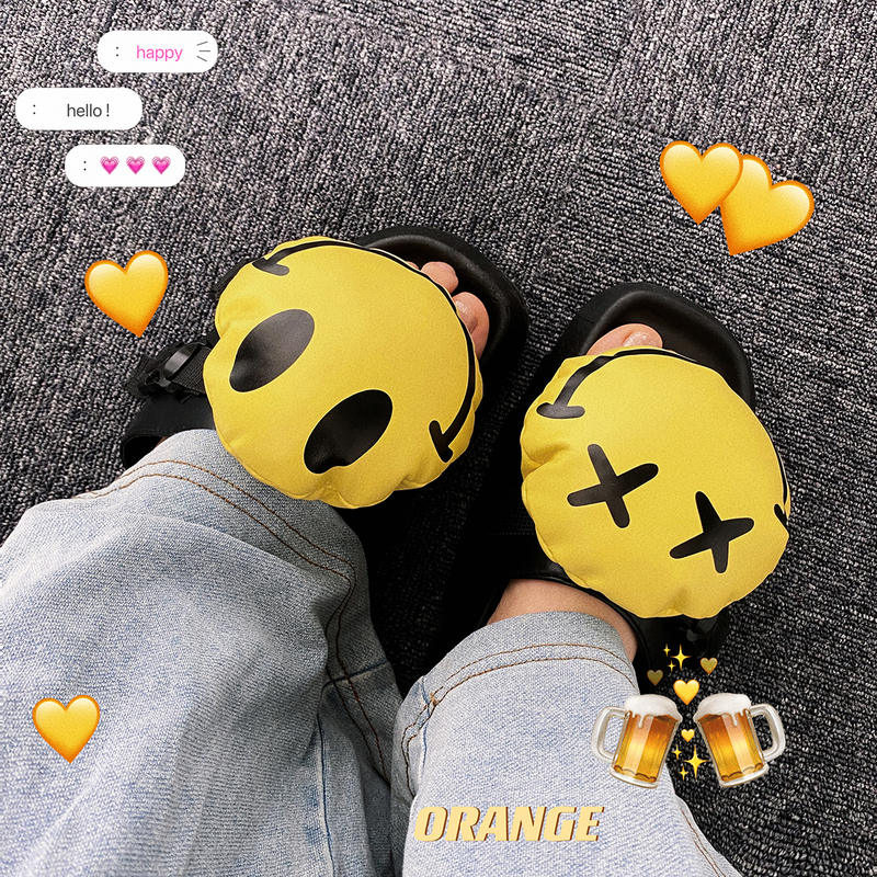 Zhai Chenchen Asymmetrical Smiley Face Slippers for Women, Summer Outdoor Wear, Internet Celebrity Hot Trend, Beach Sandals, Flat Non-Slip Slide Sandals