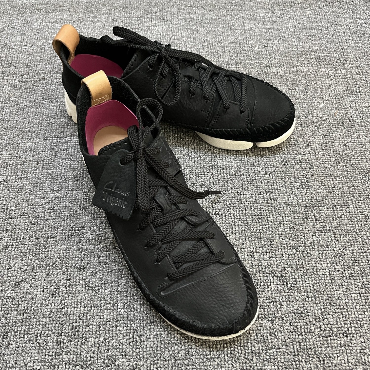 Clarks其樂女士英倫繫帶復古三瓣休閒運動鞋女鞋Trigenic Flex