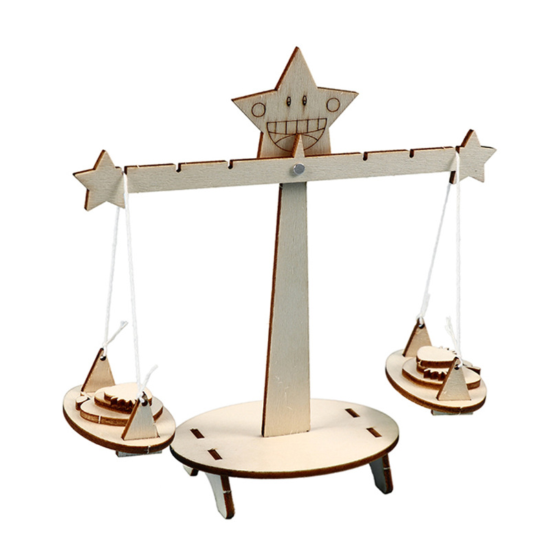 Children's science experimental teaching aids puzzle toy elementary school students tech small production materials Homemade scales