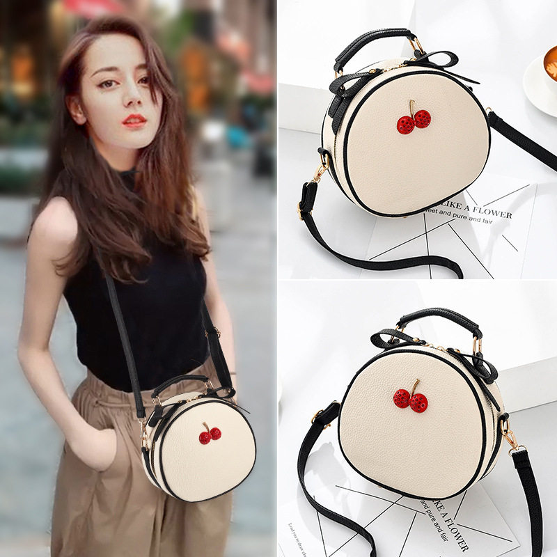 Shanghai spot warehouse Qingpu District outlet store discount official website portable casual bag fashion shoulder bag women's tide