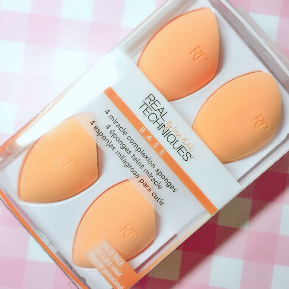 Hand in hand for dry and wet with one hand) Real Techniques RT Beauty Egg Color Makeup Sponge Powder Bashing