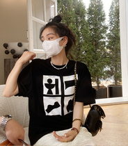 Kinsu One small crowdgeometric T-shirt woman 2022 Summer Korean version loose casual 100 lap black short sleeve chic blouse