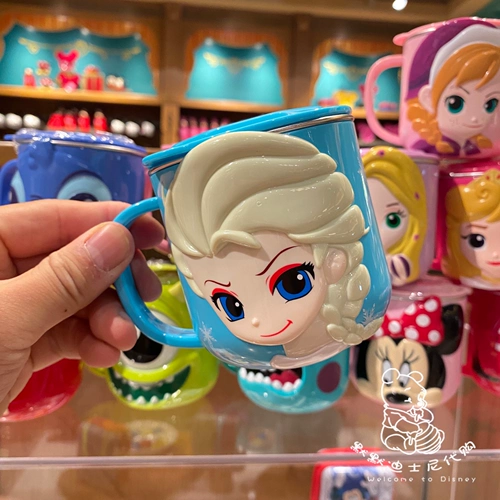 Дисней Эша Стиди Бэндбус может разделить анти -падающие маленькие дети из нержавеющей стали чашка для рта. Дети пьют водяную чашку коров