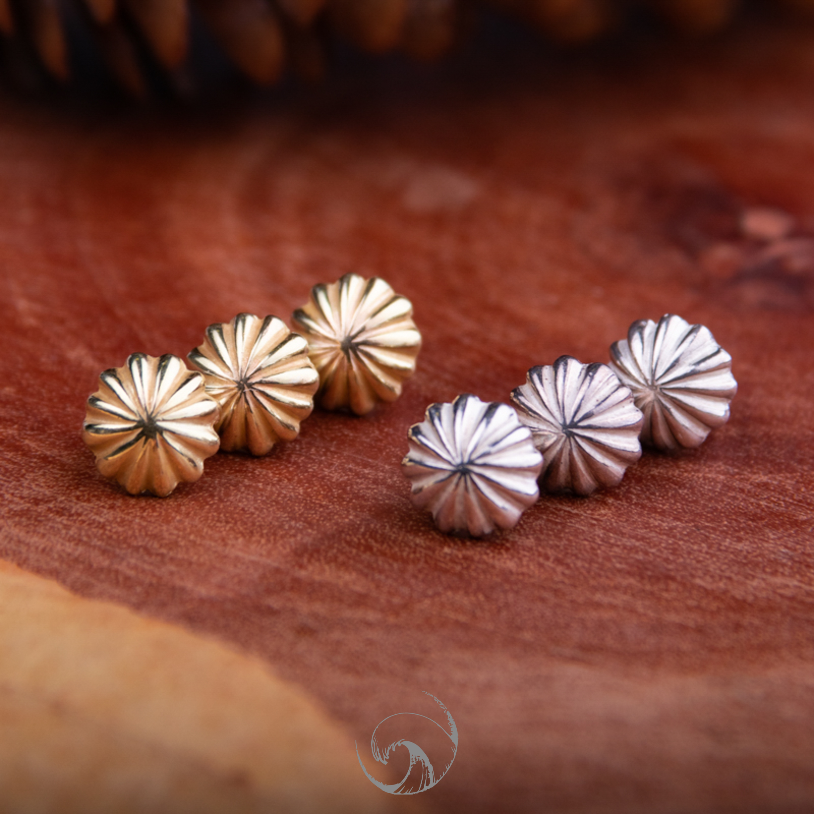 (ONEWAVE) Apollo Silver Bead Silver Chrysanthemum Buckle Wallet Nail Silver Bead Non-goros Takahashi Goro