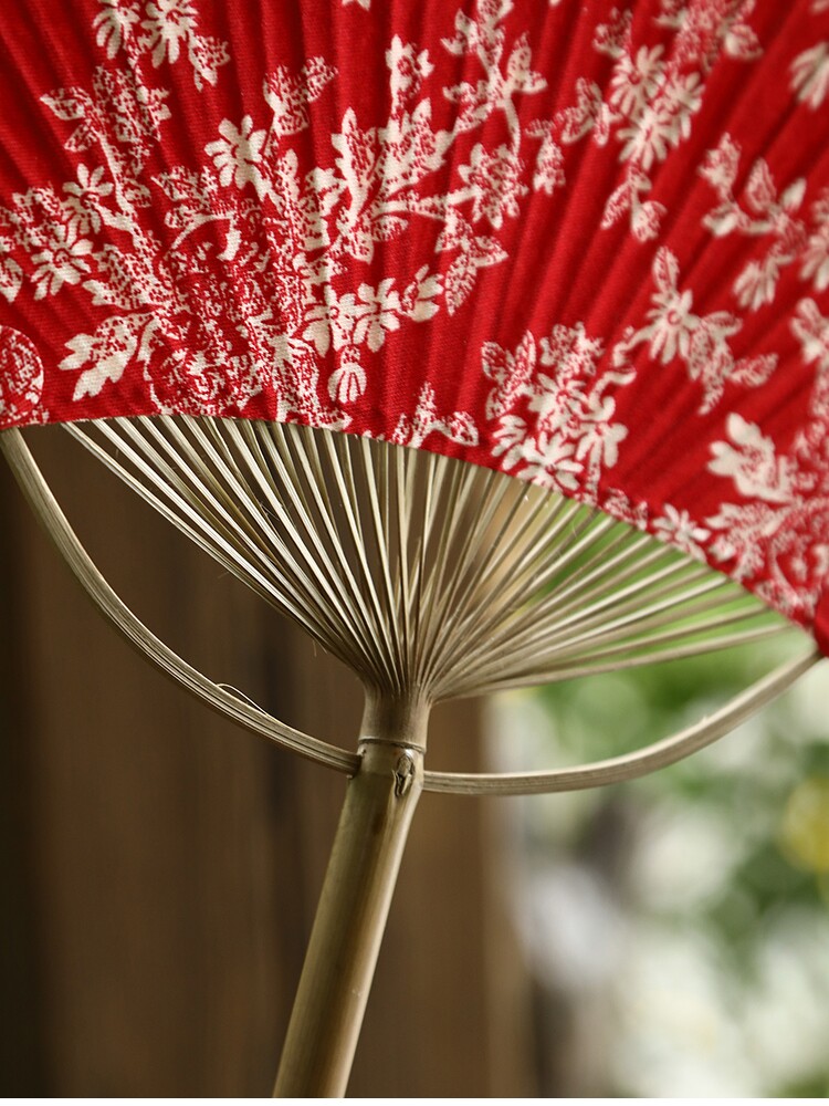 Chinese style northeastern village girl's floral cloth dance two-person floral ethnic all-cotton phoenix peony all-bamboo round futon fan