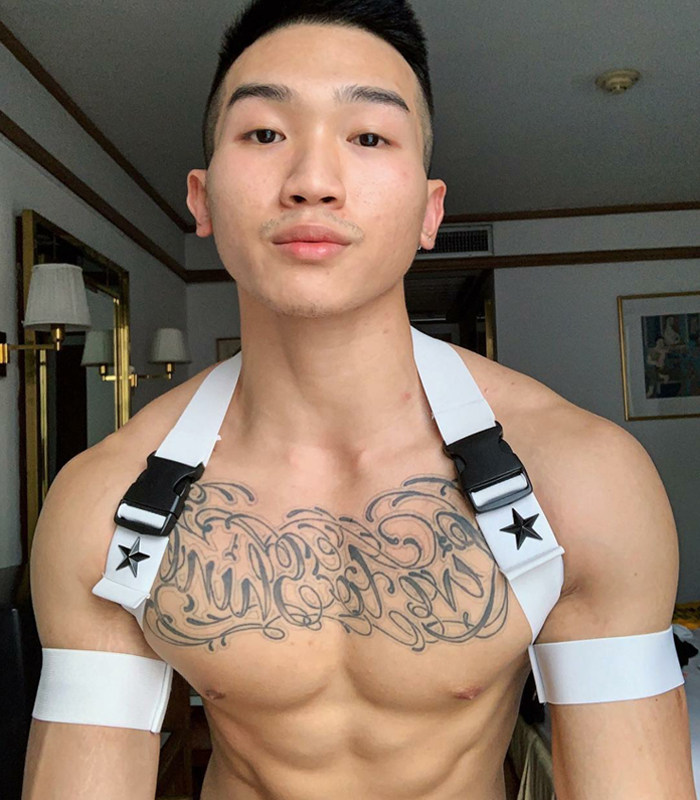 Pure black and white groveling dance performance Decorative Harness Vest Girdle Shoulder Strap Fitness Equipment Sport Strap Man