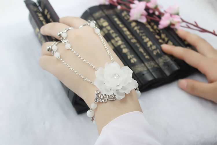 Trang phục vòng tay vòng tay một chuỗi COS hoa vòng tay phong cách cổ xưa vòng cổ vòng tay cổ tích - Nhẫn nhẫn đồng tiền