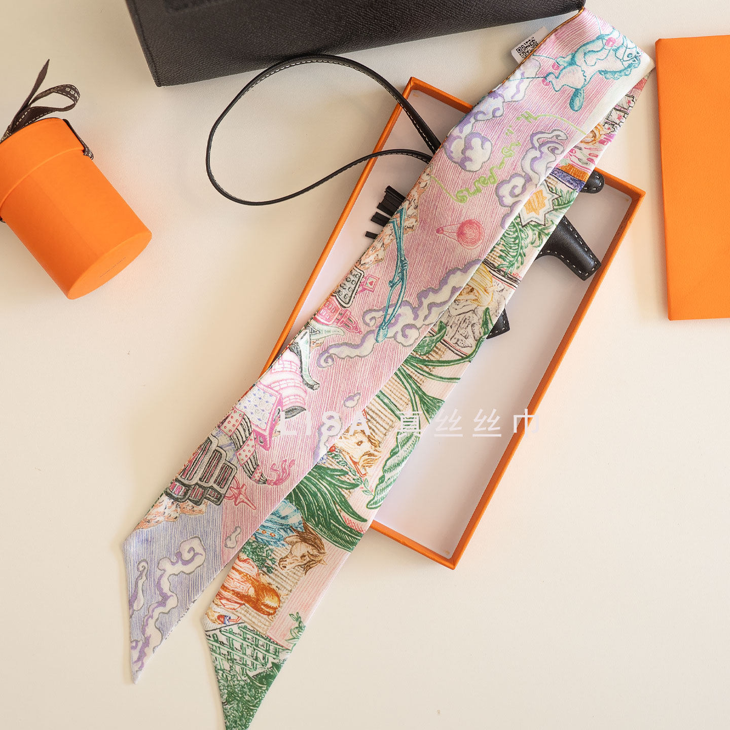 2025 新光三越 ツイルシルクスカーフ、桑シルク100%、バッグやヘアゴム用リボン