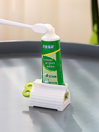 게으른 치약 스퀴치 창조적 인 간단한 치약 클립 페이셜 클렌저 프레스 어린이 매뉴얼 치약 압착기