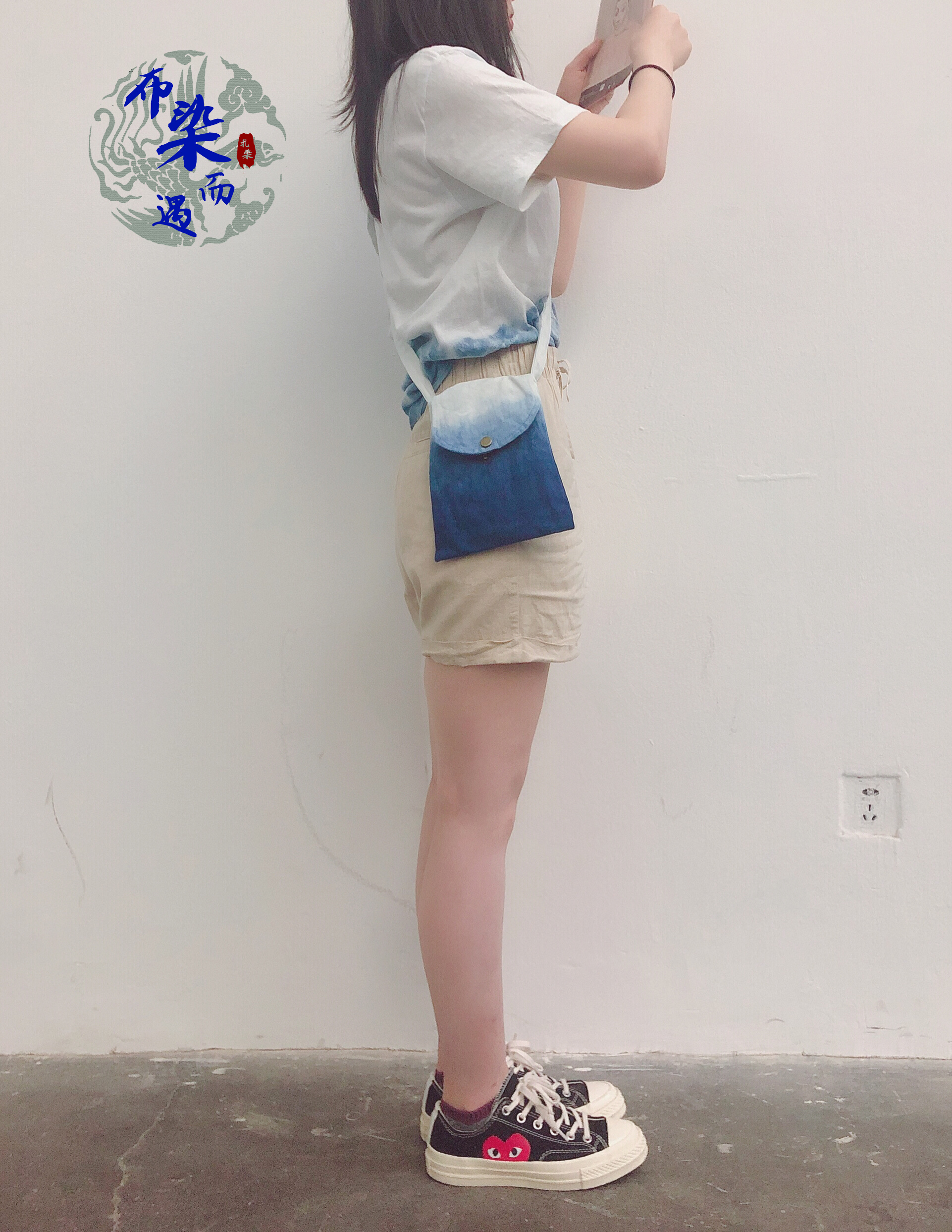 Cloth dyed and encountered handmade blue dyed grass tie-dyed oblique cross vertical section shoulder canvas bag DIY bag mobile phone coin purse