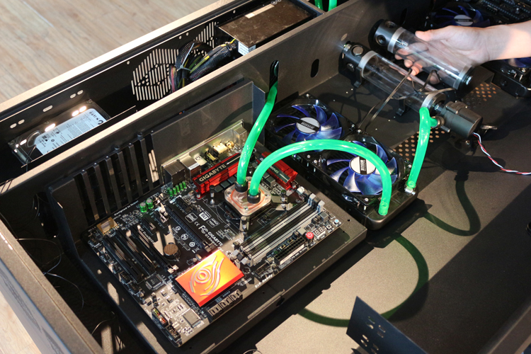Vanaen Computer Chassis Desktop Integrated Water Cooled