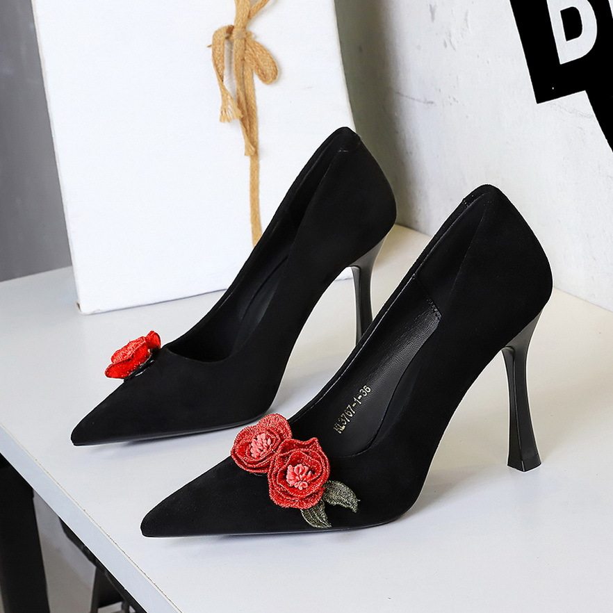 3767-H85 Exquisite Rose-Decorated French High Heels for Women, Stiletto Heels, Pointed Toe, Low-Cut Slip-On Shoes