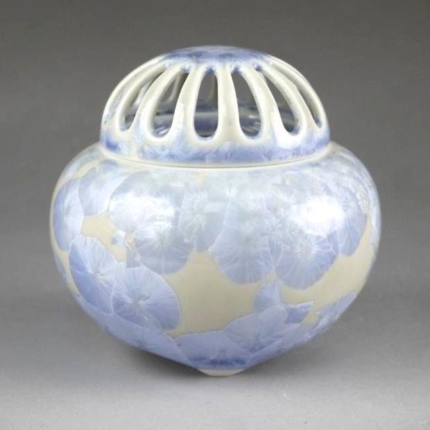 EMS Direct Mail Japanese-made Jingyu Shimizu Roasted Flower Crystalline Ceramics Exquisite Handmade Incense Burner Aromatherapy Burner