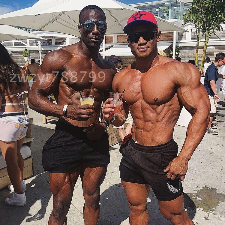 Nhanh chóng làm khô quần short thể thao nam mùa hè tập thể dục brothers squat kích thước lớn ba quần cơ bắp mỏng thoáng khí chạy quần short quần adidas 3 sọc