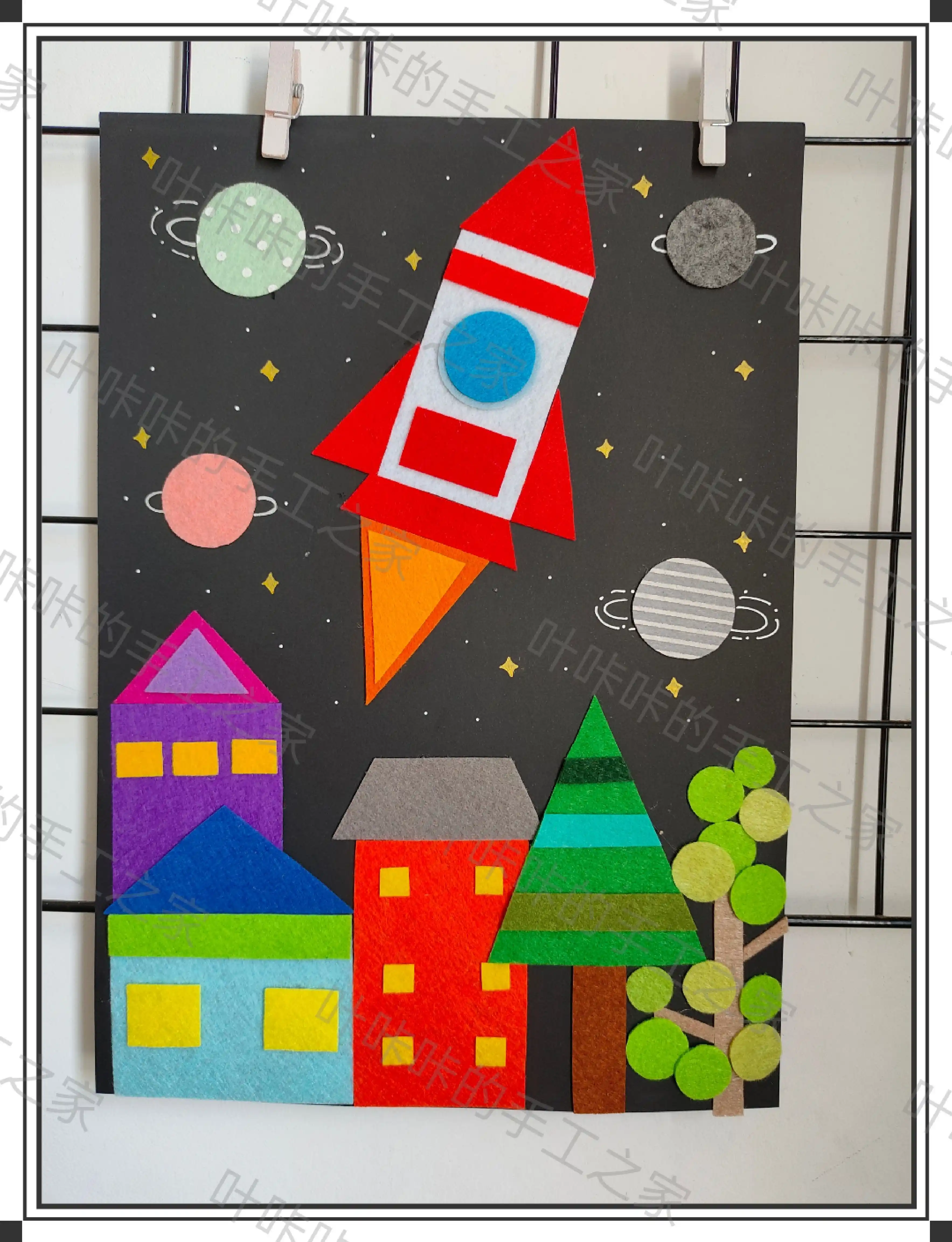 一幅多彩的抽象的几何图形肖像其特征是一张由角形和充满活力的色调组成的脸背景包含了暖色调和冷色调的混合, image size:3534x4608