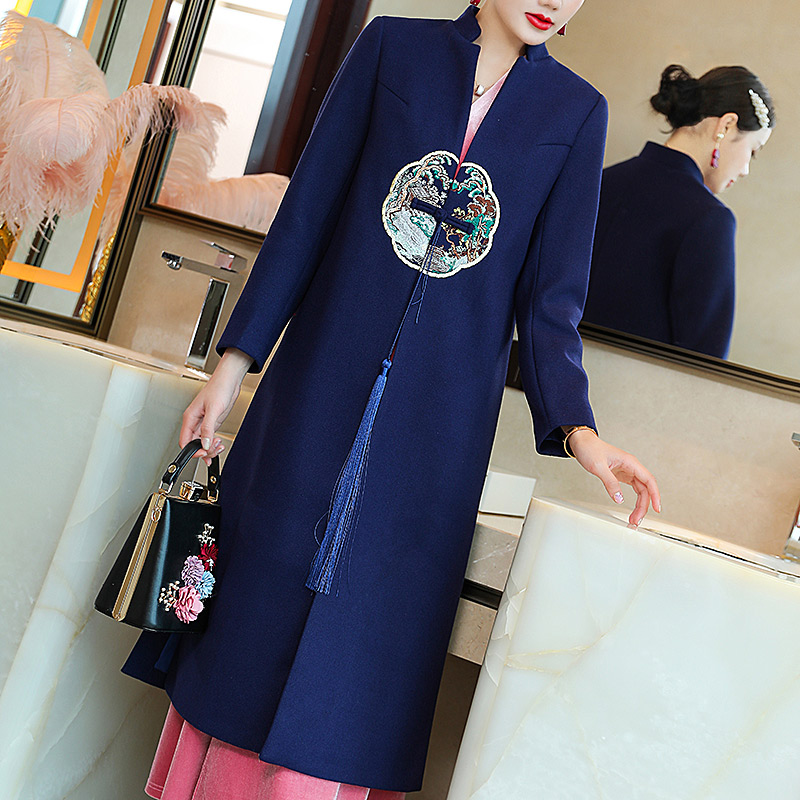 Retro Dom Dress Jacket Lady Autumn Winter Wind in the middle of the Long version of the Chinese Chinese Style Wool in Chinese Chinese Style Wool