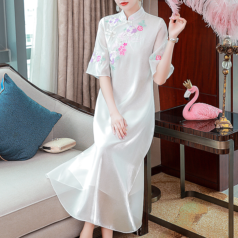Improved version qipao women's retro art women's dress Long version temperament Fan clothes big size Chinese wind dress Xia