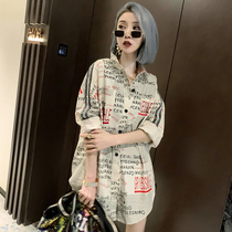 Flower shirt womens early autumn new 2020 European station heavy industry loose port wind retro plaid long top tide
