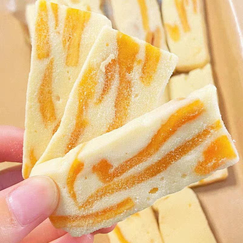 【Large Fruit Pieces】Mango Milk Cake Milk Brick Individually Packaged Strawberry Mango Dried Sweet and Sour Nougat Soft Candy Snack