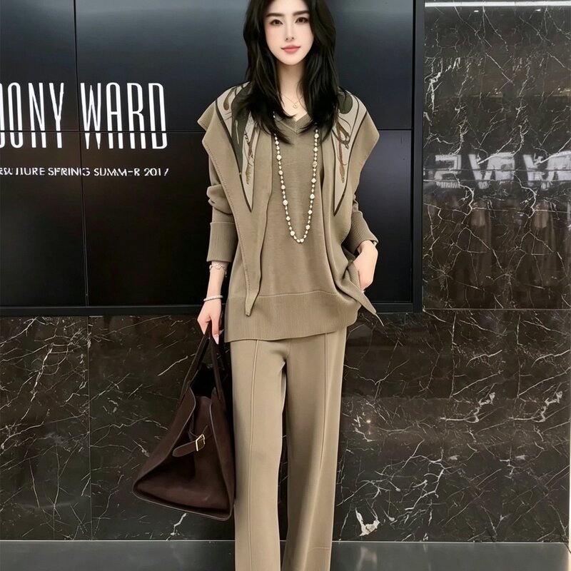 Nanyou High-End Women's Clothing 2026 Autumn New K11 Fashion V-Neck Shawl Knit Sweater and Cropped Pants Knit Set Nanyou High-End Women's Clothing 2026 Autumn New K11 Fashion V-Neck Shawl Knit Sweater and Cropped Pants Knit Set