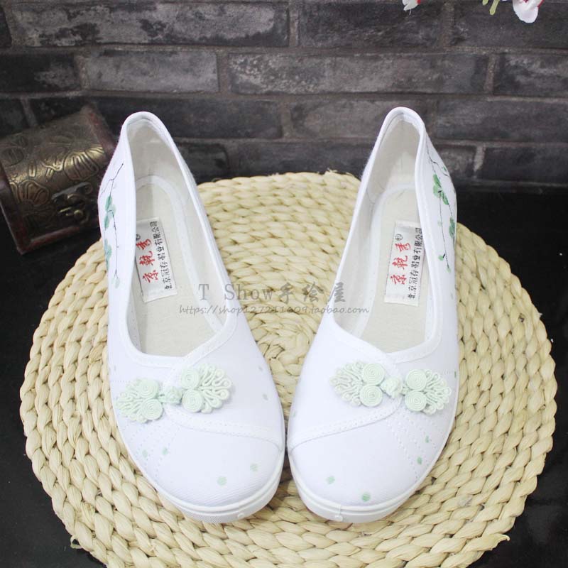 Mùa xuân và mùa thu vẽ tay hoa mận khóa cổ phong cách Hanfu Mori người phụ nữ văn chương đa năng thoải mái tăng miệng nông vải đơn giầy thể thao nữ màu trắng
