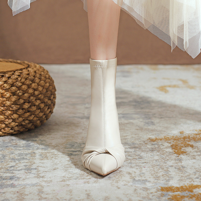 Pointed toe short boots women's 2022 new French white thin heels thin boots high heels autumn and winter fleece boots women