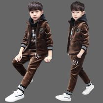 2022 new childrens clothes boy autumn and winter style double face suede three-piece suit childrens Korean version with cap garnter clothing baby