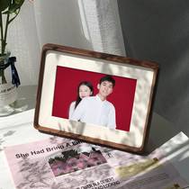 Chinese Valentines Day gift for girlfriend wedding registration washed photos made into 2-inch mini solid wood photo frame table setting DIY printing