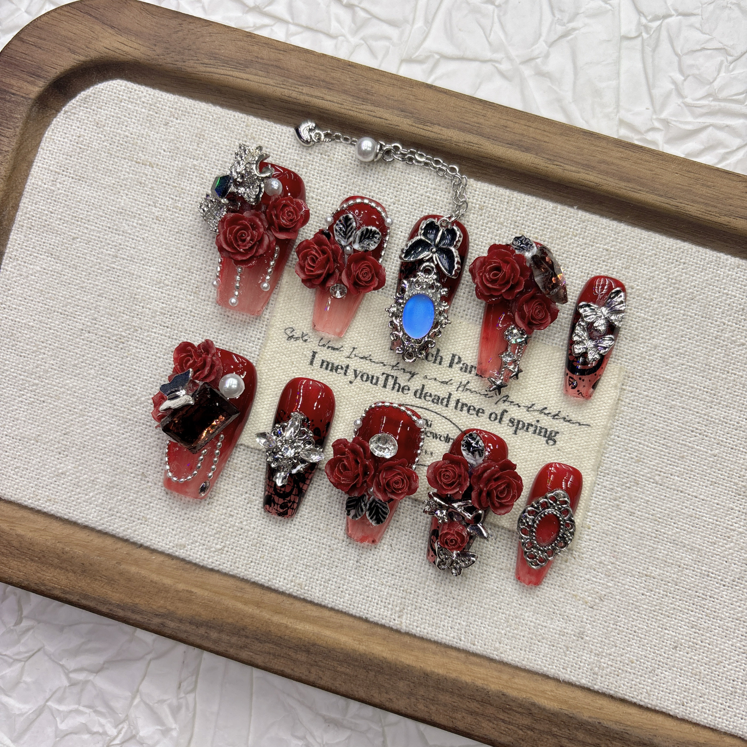 Dark red rose pure hand-worn nail, high-end feeling, cool and handsome nail art 2026 New Year's new product medium and long pointed model — wholesale press on nails detail view 3