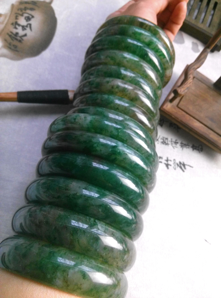 Tianjiao jade Dushan jade bracelet pendant pendant carving piece daytime blue hibiscus red ice full of green sky Jiaoyu