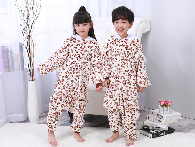 Trẻ em hoạt hình đồ ngủ một mảnh mùa thu và mùa đông nam và nữ bé flannel dày màu xanh Shi Dizi nam dịch vụ nhà lớn cho trẻ em bộ body bé trai