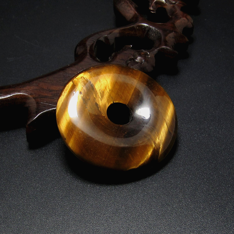 Natural crystal gemstone boutique golden tiger eye stone safety buckle pendant eagle eye stone tiger eye stone pendant for men and women pendants