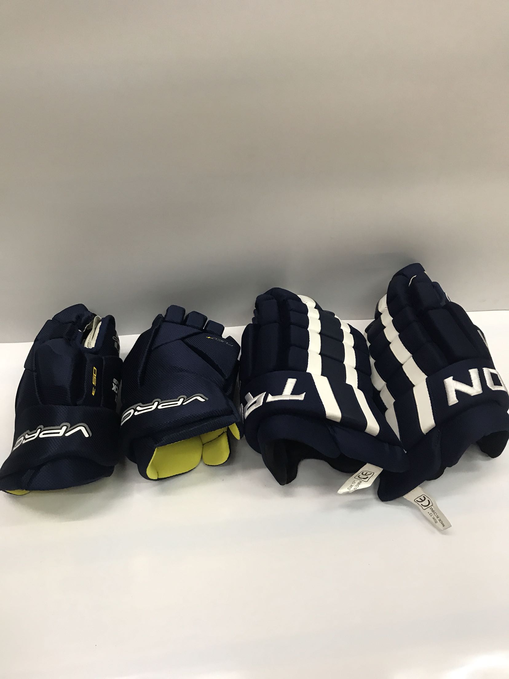 Ice Hockey Gloves Adult Hockey Gloves Teenagers Ice Hockey Gloves Professional Hockey Gloves Ice Hockey Protective Gear