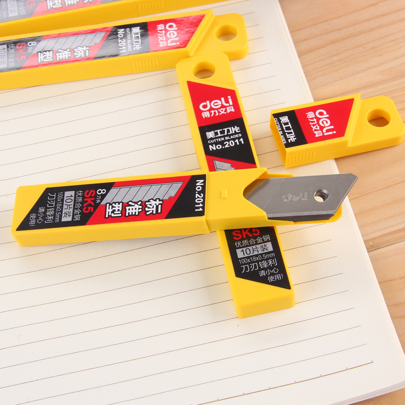 Deli 2011 large art blade 10 pieces of a small box from the sale of paper cutting blade office stationery wholesale