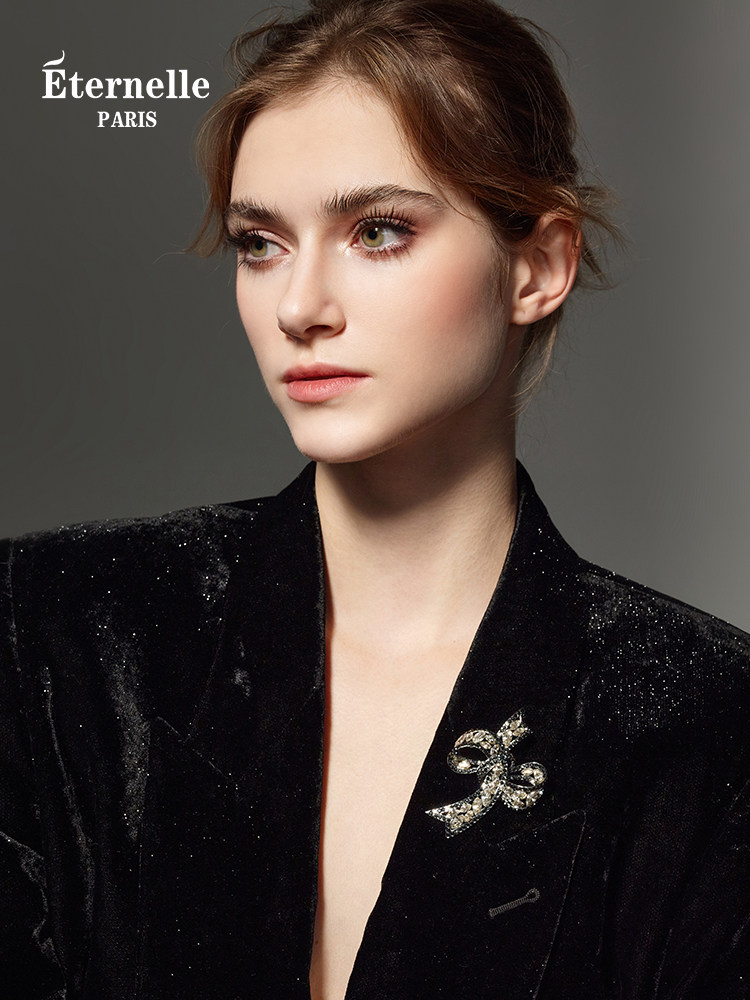 Eternelle French Eternal Bow Brooch Accessory Autumn and Winter Pin Buckle Dazzling Austrian Crystal Corsage