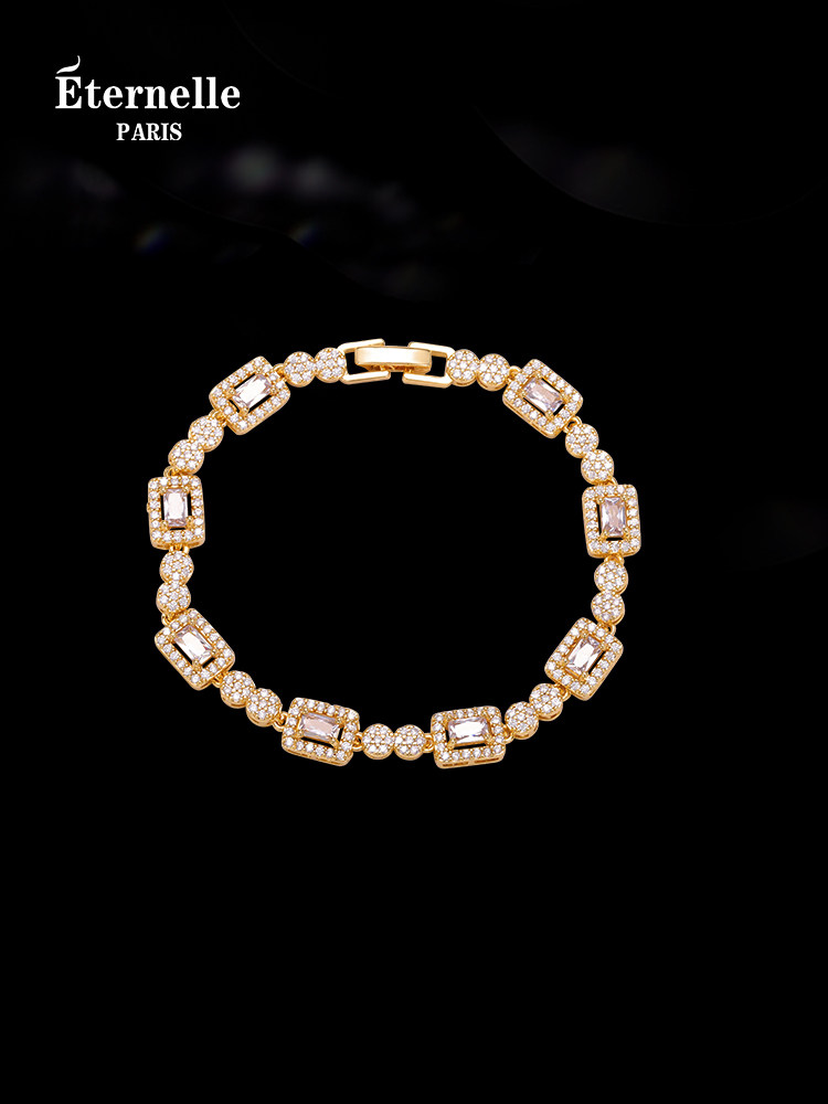 Eternelle French Eternal Sweet Flawless Small Sugar Cube Bracelet Niche Exquisite High-End Jewelry New Year Gift