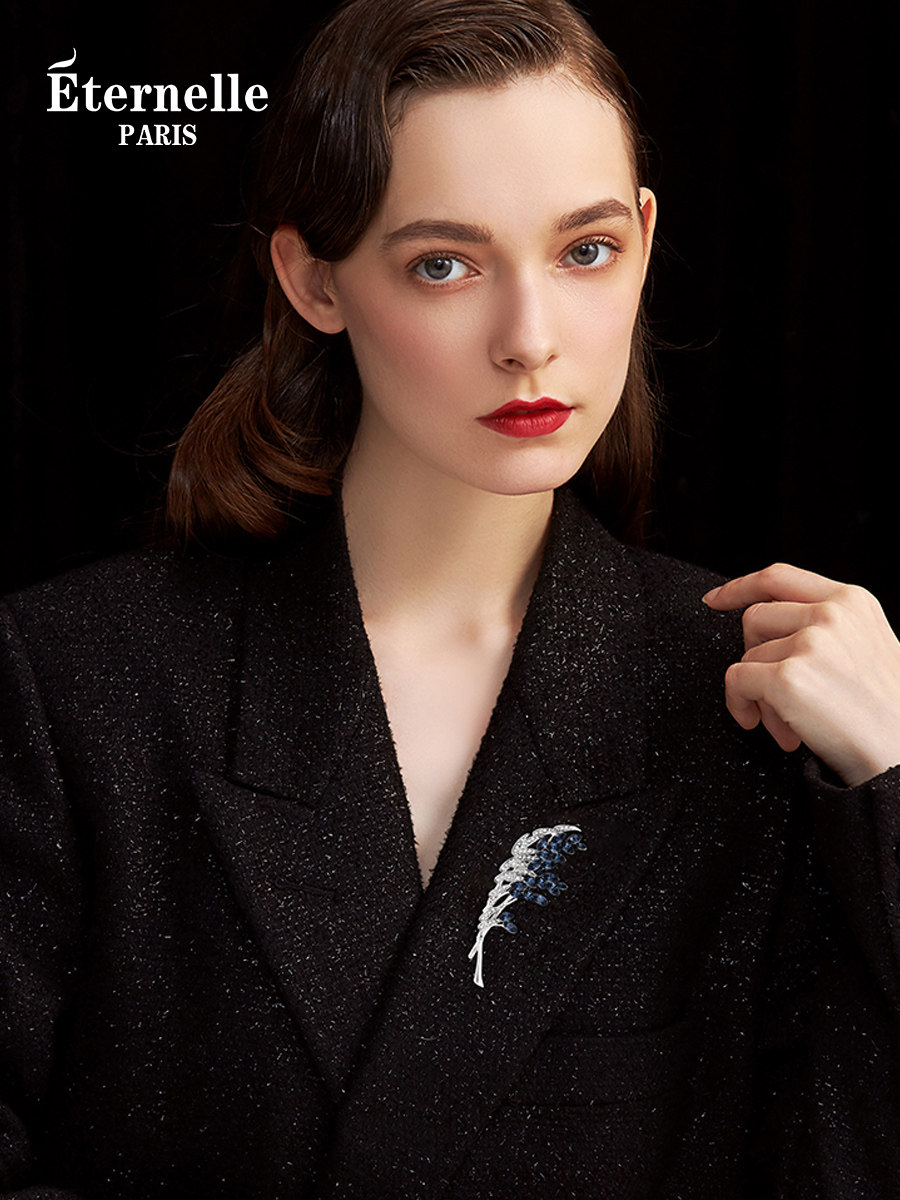 French Eternelle Original Design Corsage Autumn and Winter Collar Pin Women's Accessories Pin Buckle Austrian Crystal Brooch
