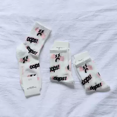 39 yuan 5 pairs of nbsp Cute graffiti socks English letter midline socks