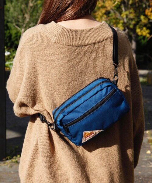 良品✨ Y2K オニツカタイガー バナナバッグ ショルダーバッグ 半月 虎刺繍 Onitsuka Tiger 花柄クラッチバッグ - メルカリ