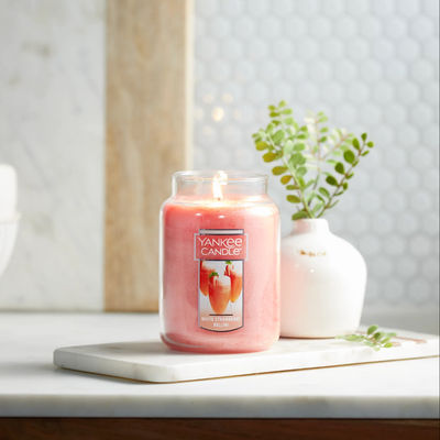 Yankee Candle Charm catching Strawberry Lemon Ice Pomegranate