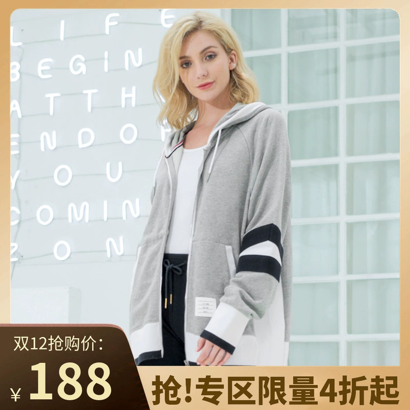 [Giảm giá phóng đại 40%] Thương hiệu thời trang TB THOM áo len có mũ trùm đầu giản dị áo hoodie rời khâu màu tương phản áo khoác nữ mùa xuân và mùa thu - Áo len