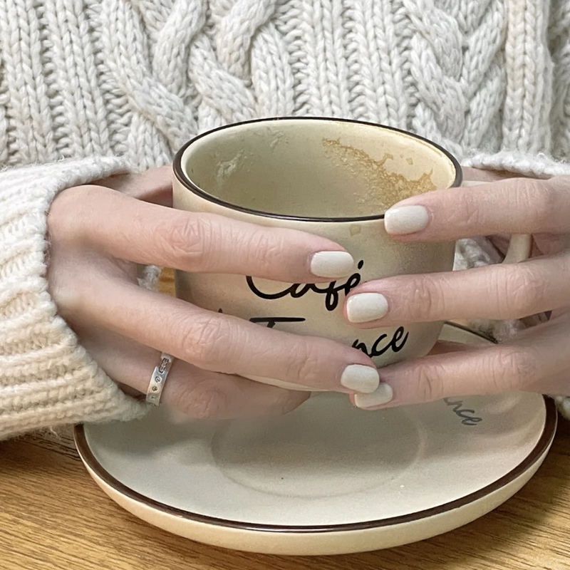 Purely Handmade Wearable Nails, Solid Color Soy Milk White, Autumn and Winter Short Style, Elegant Finished Nail Patches, Fake Nails, Removable