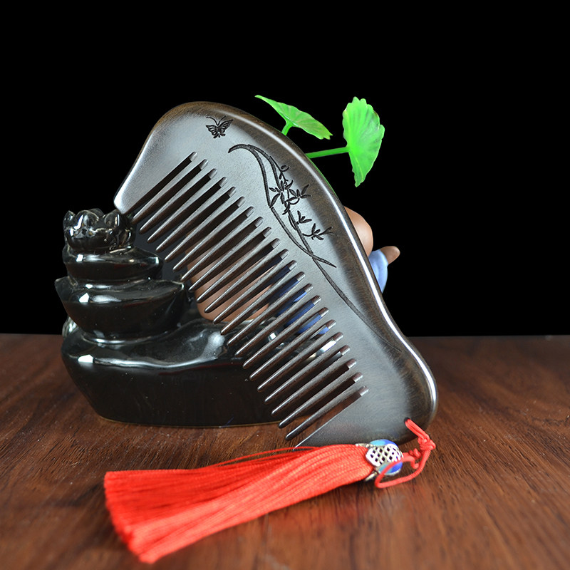 Lover friend creative gift Chinese style birthday to send girlfriend lettering custom carved wooden comb gift box portable comb