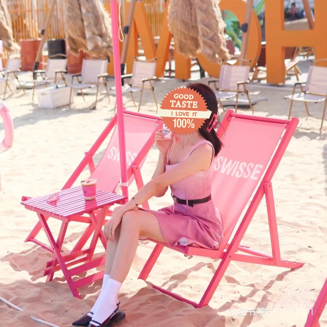 Internet Celebrity Beach Chair Holiday Decoration Rose Red Pink Chair Foldableing Chair Portable Solid Wood Armchair Simple Leisure Chair Internet Celebrity Beach Chair Holiday Decoration Rose Red Pink Chair Foldableing Chair Portable Solid Wood Armchair Simple Leisure Chair