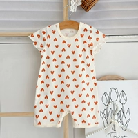 Красное сердце с рюшами в стиле ретро