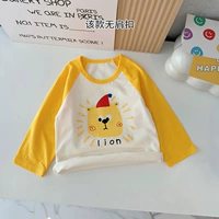 Любопытный лев