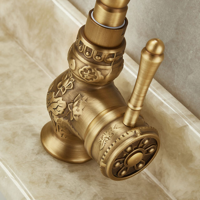 Antique carved all-copper faucet household hot and cold water American retro bathroom washbasin single-hole faucet