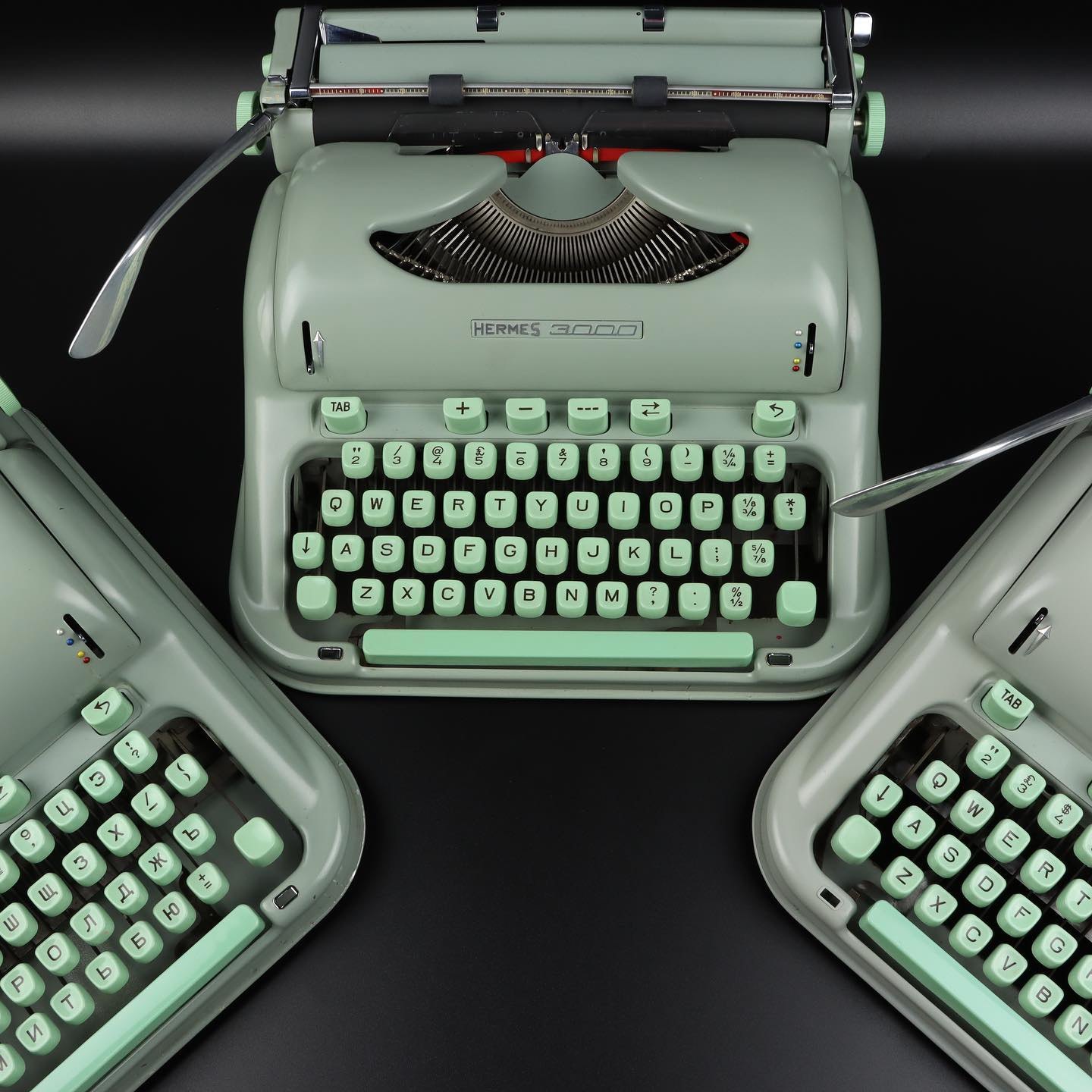 HERMES3000 typewriter can type Love Marsee old vintage mechanical exhibition Chen Meiji boutique gift antiques