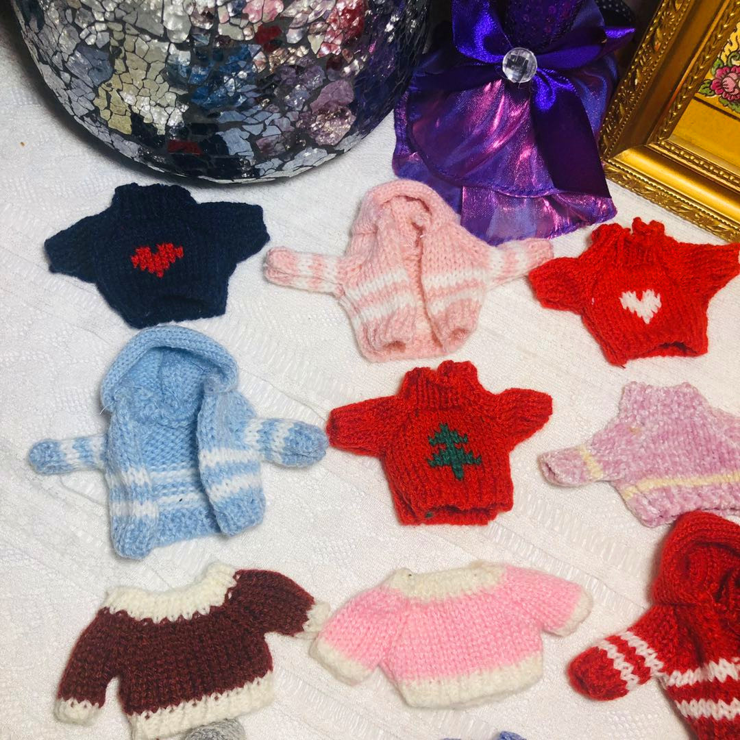 Thai new milky white fluorescent green lemon yellow clothes wearing type supplies small sweater hats